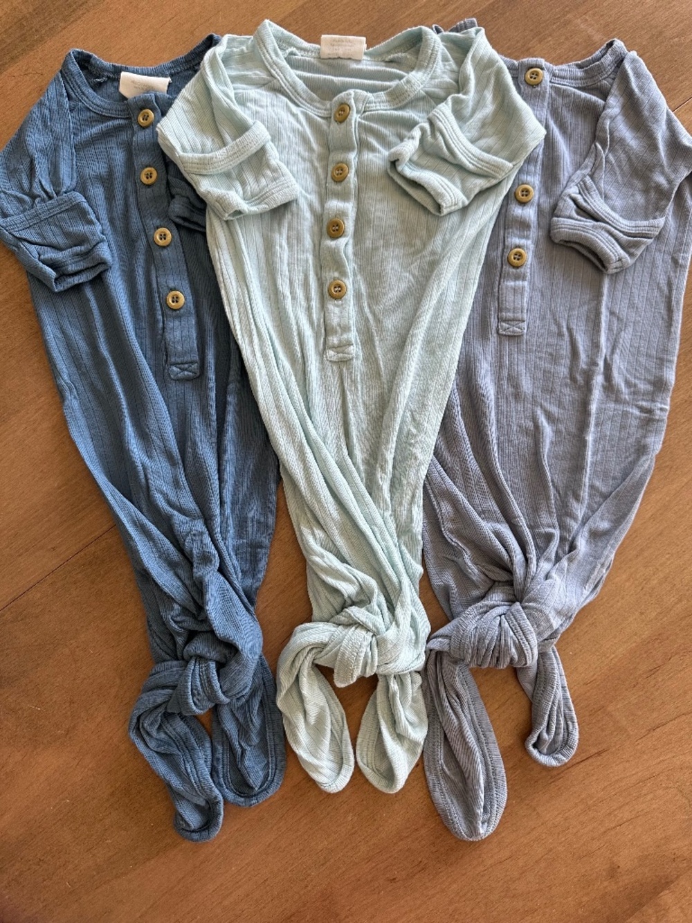3-Piece Kate Quinn The Woods Ribbed Knotted Baby Gown Bundle – One Size